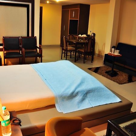 Hotel Unite Pathānkot Dış mekan fotoğraf