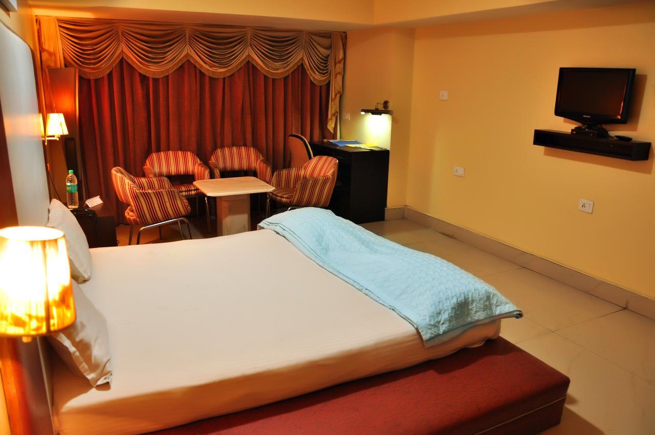 Hotel Unite Pathānkot Dış mekan fotoğraf