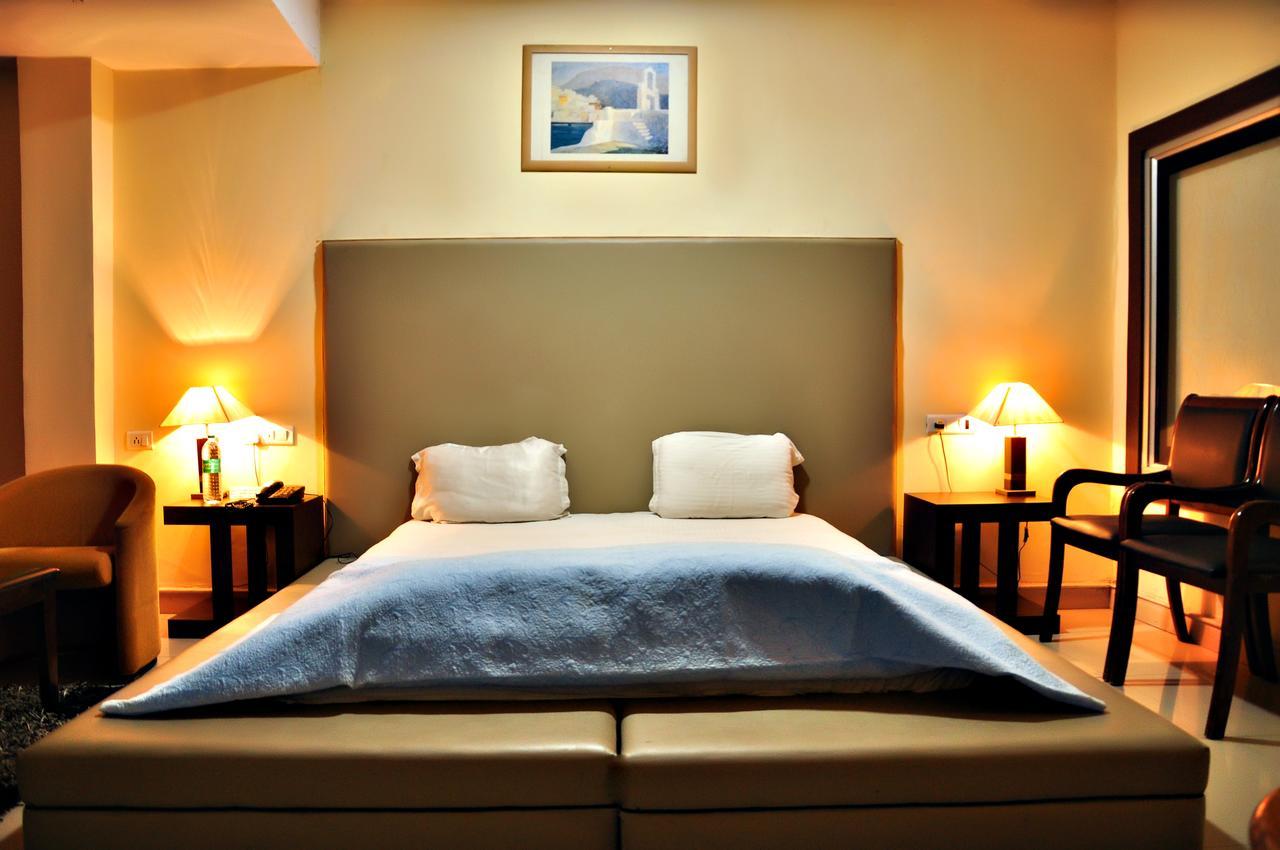 Hotel Unite Pathānkot Dış mekan fotoğraf